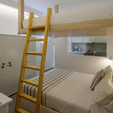 Covert Level With Terrace Apartment *