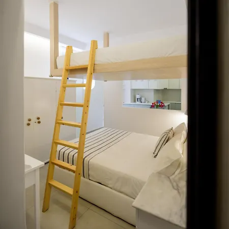 Covert Level With Terrace Apartment *