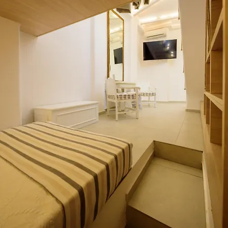 Covert Level With Terrace Apartment Oia (Santorini)